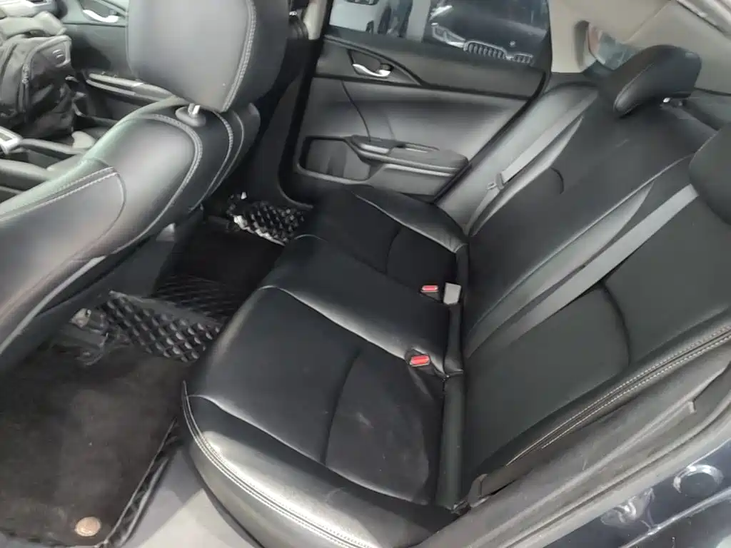 Honda Civic 2018 — фото 17