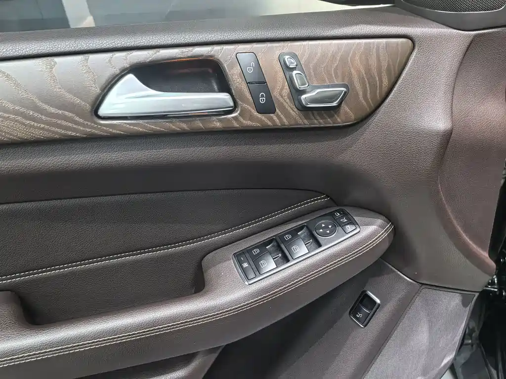 Mercedes-Benz GLE 2018 — фото 13