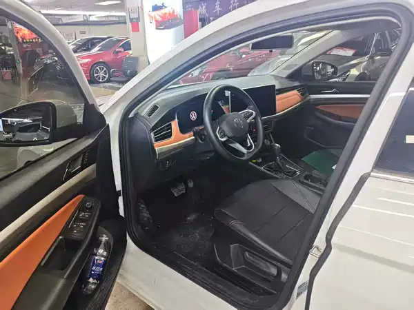 Volkswagen Bora 2023