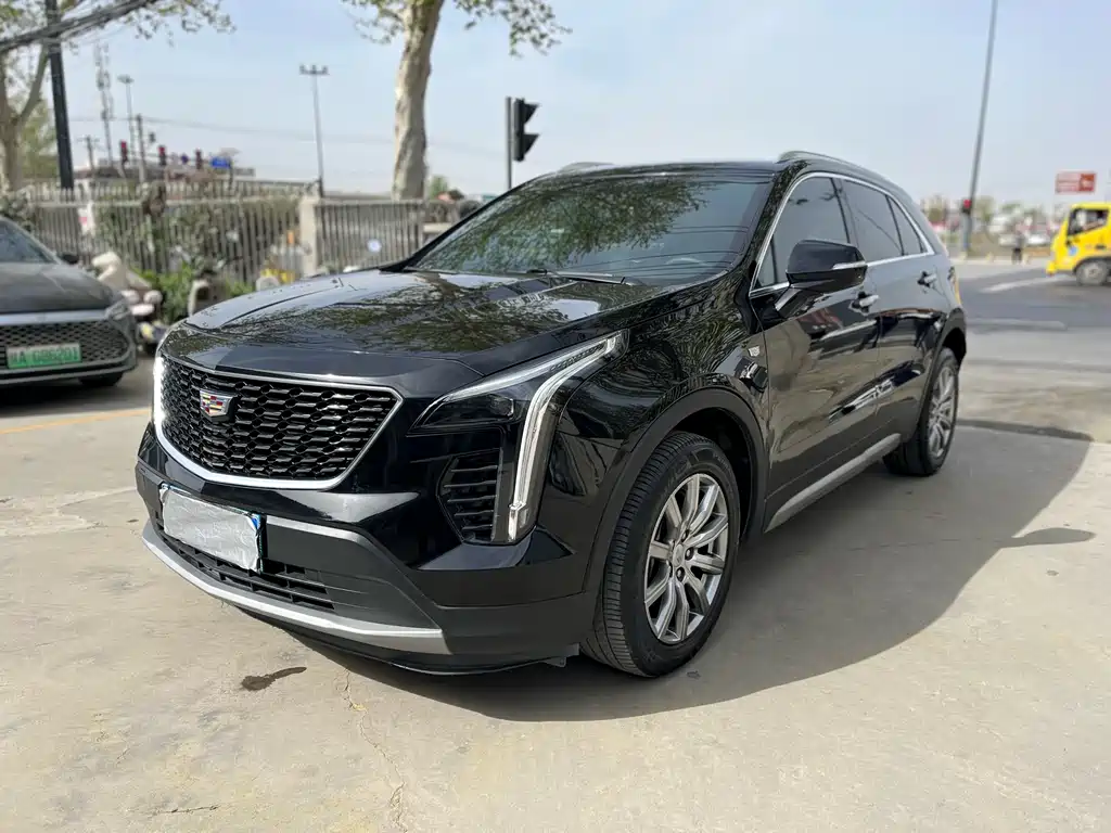 Cadillac XT4 2019 — фото 1