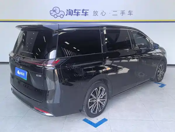 GAC Trumpchi E8 PHEV 2024