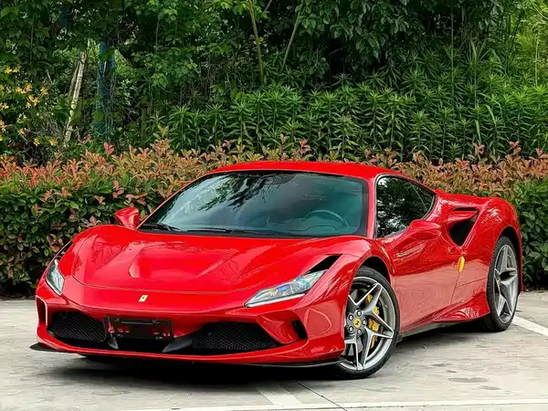 Ferrari F8 2022