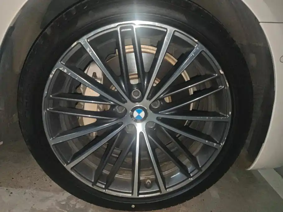 BMW 5 Series 2021