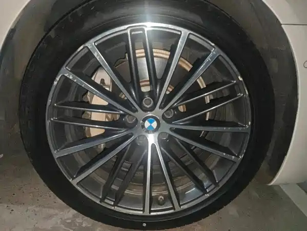 BMW 5 Series 2021
