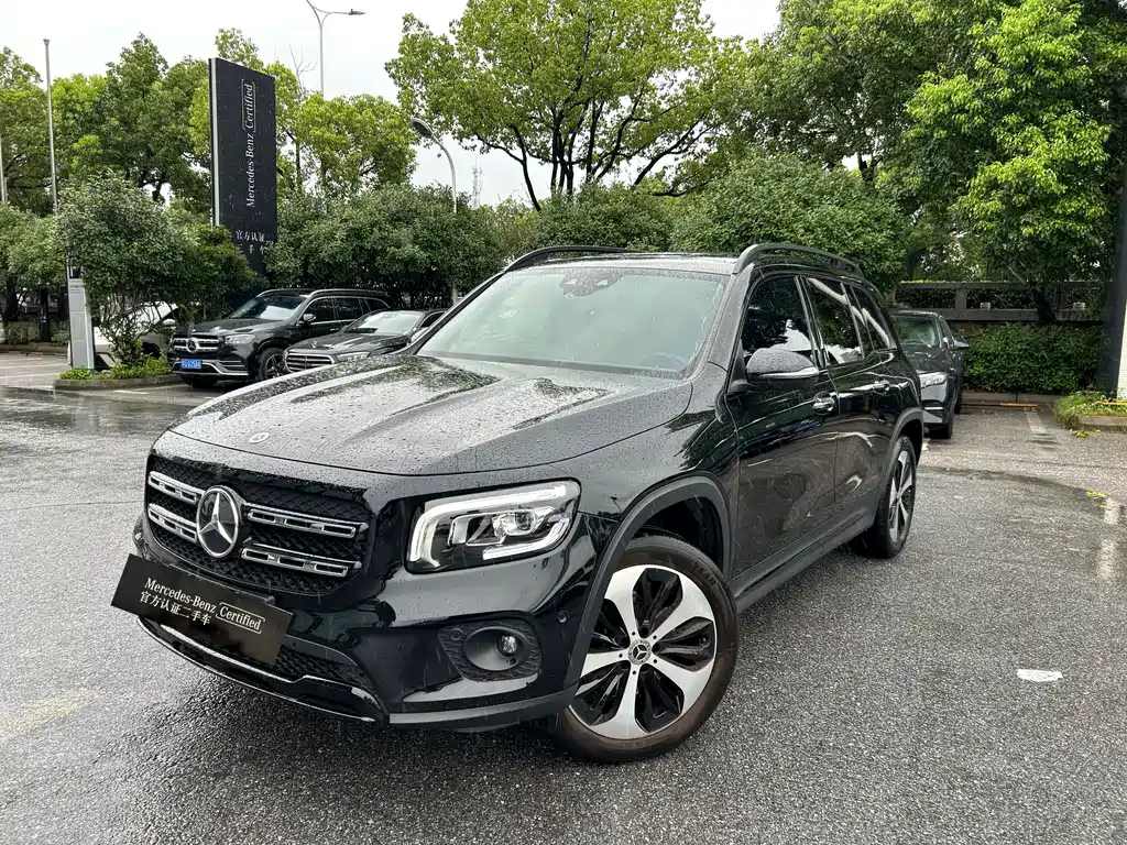 Mercedes-Benz GLB 2023