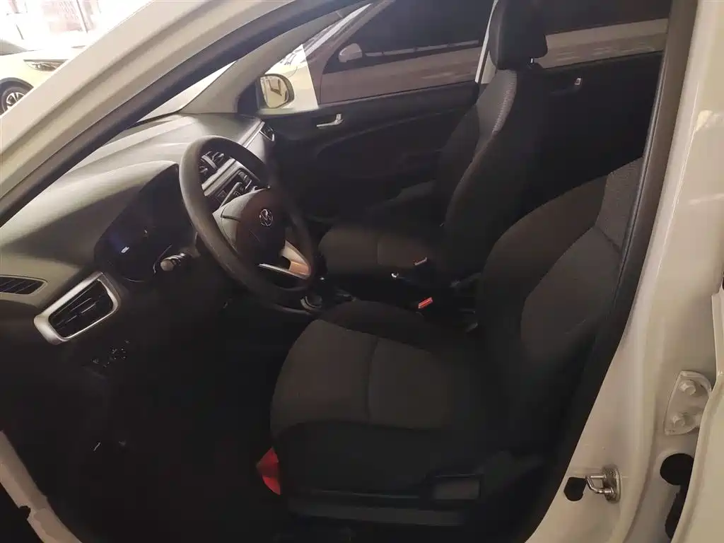 Hyundai Verna 2020 — фото 15
