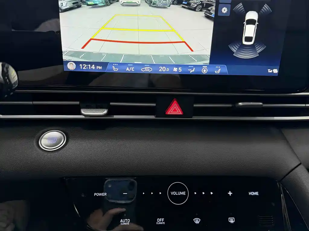 Hyundai Elantra 2023