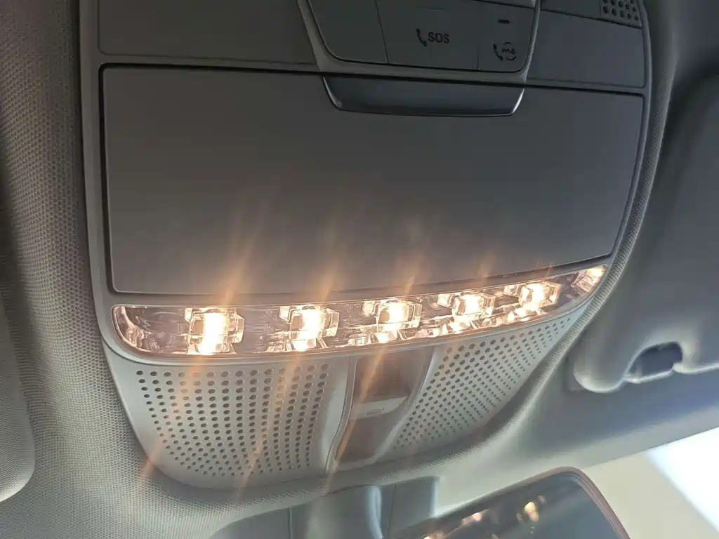 Mercedes-Benz C-Class 2020