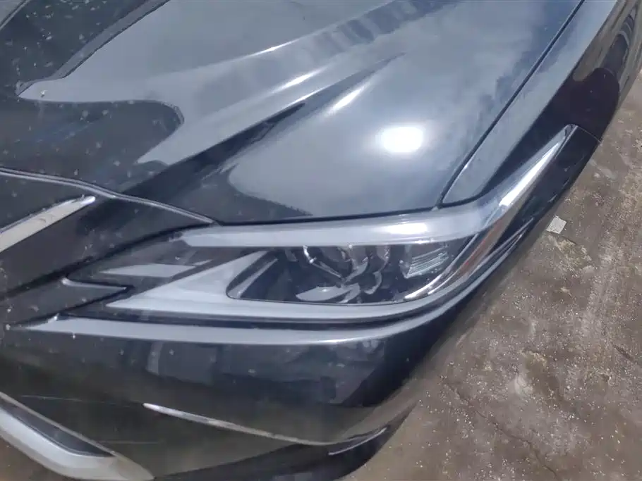 Lexus ES 2023