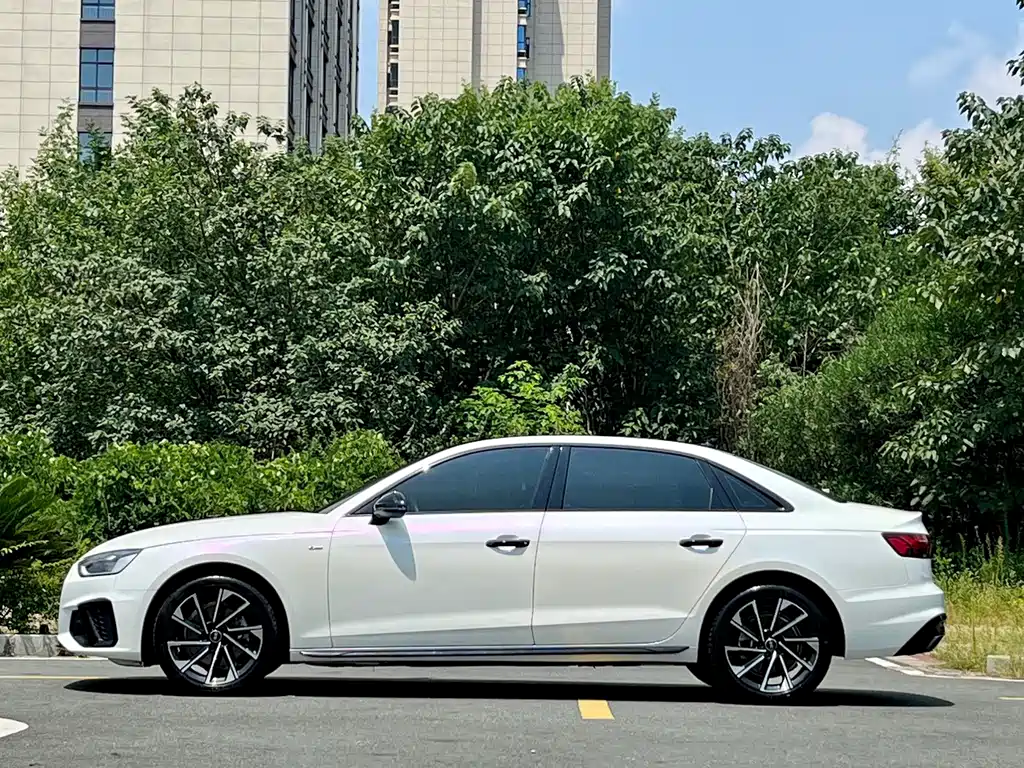 Audi A4L 2024