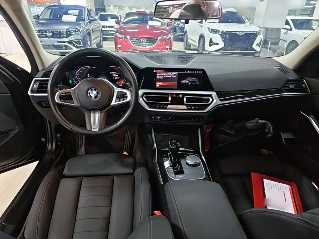 BMW 3 Series 2021 — фото 10