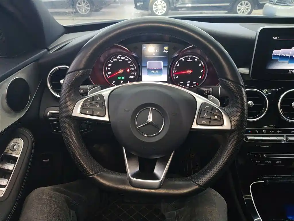 Mercedes-Benz C-Class 2017 — фото 7