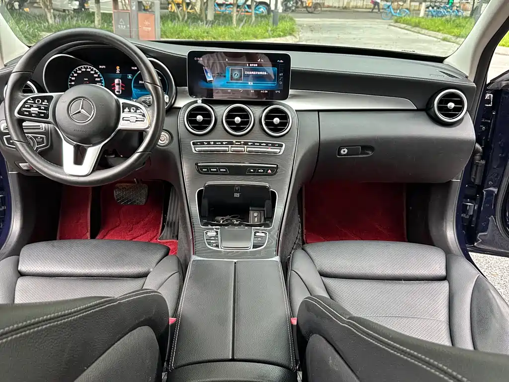 Mercedes-Benz C-Class 2019 — фото 16