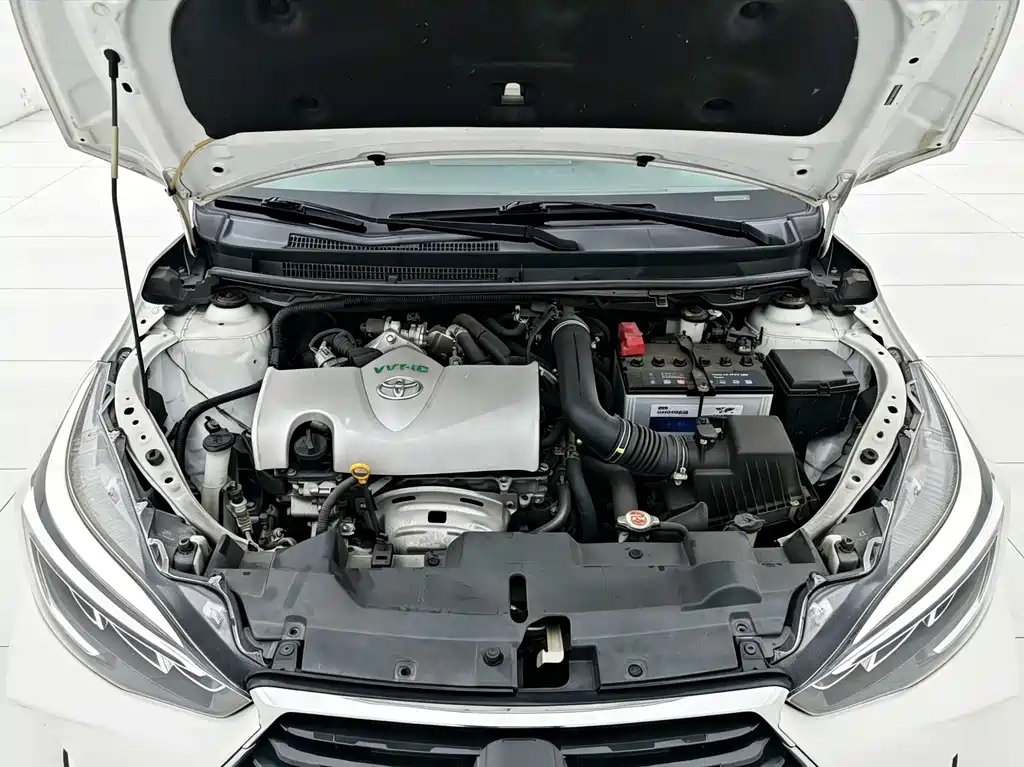 Toyota Yaris L 2020 — фото 21