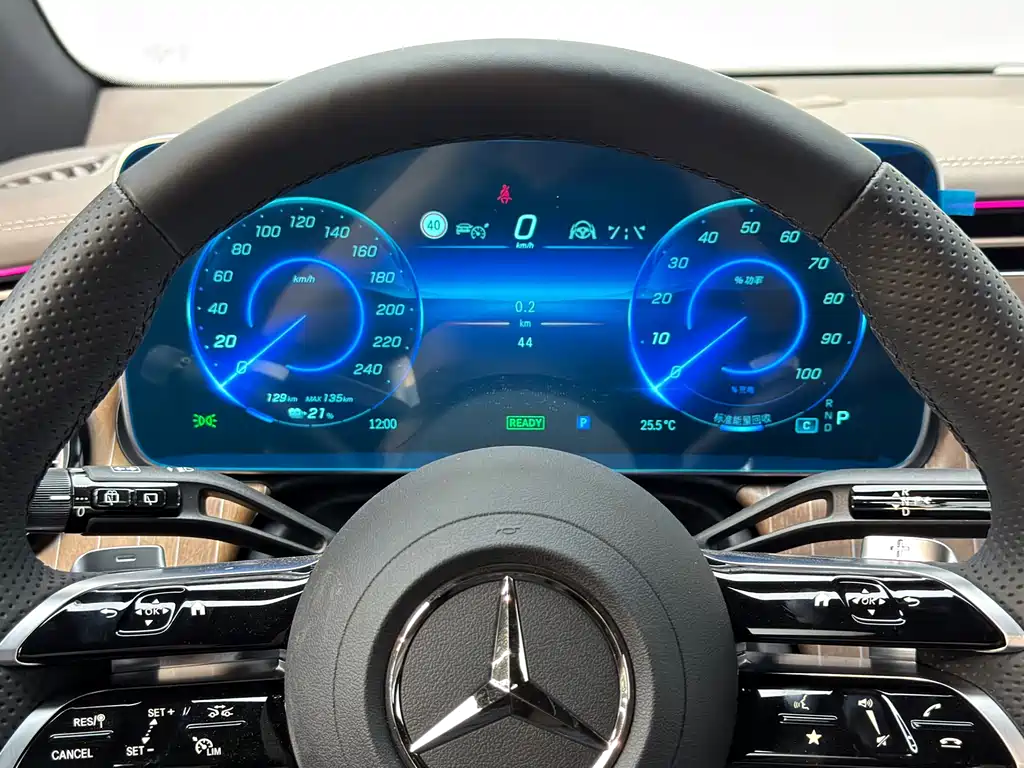 Mercedes-Benz EQE SUV 2025