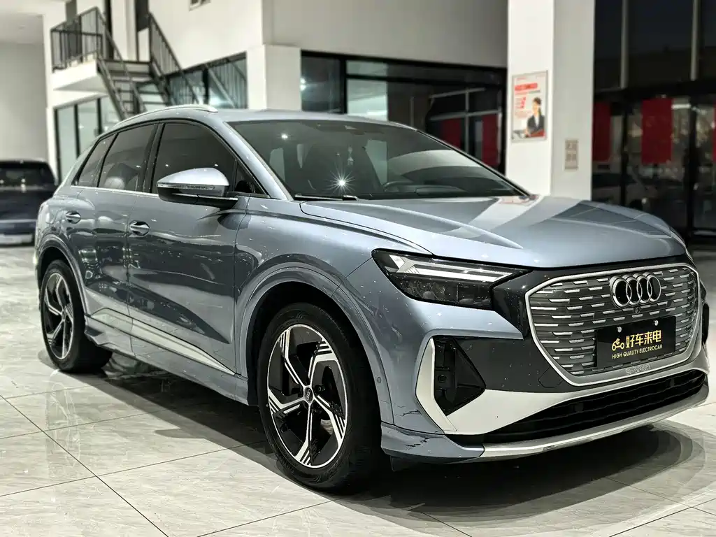 Audi Q4 e-tron 2022 — фото 3