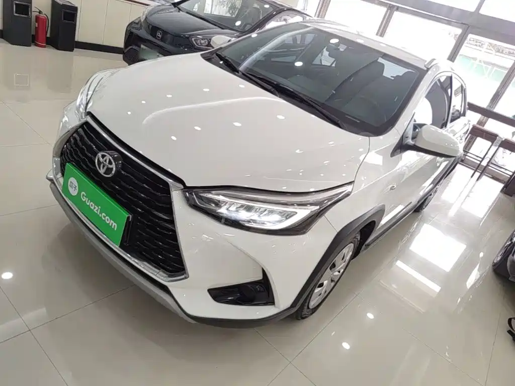 Toyota Yaris L 2023
