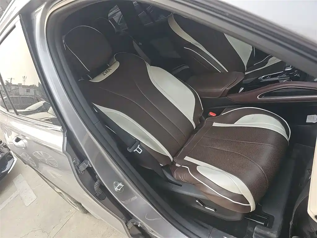 Geely Xingyue L 2022 — фото 25