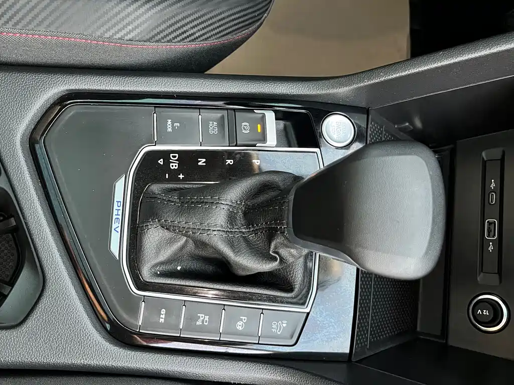 Volkswagen Tiguan L New Energy 2023 — фото 15
