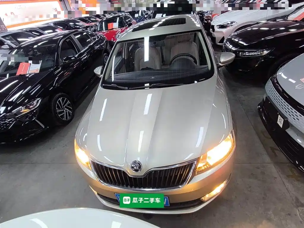 Skoda Rapid 2014 — фото 3