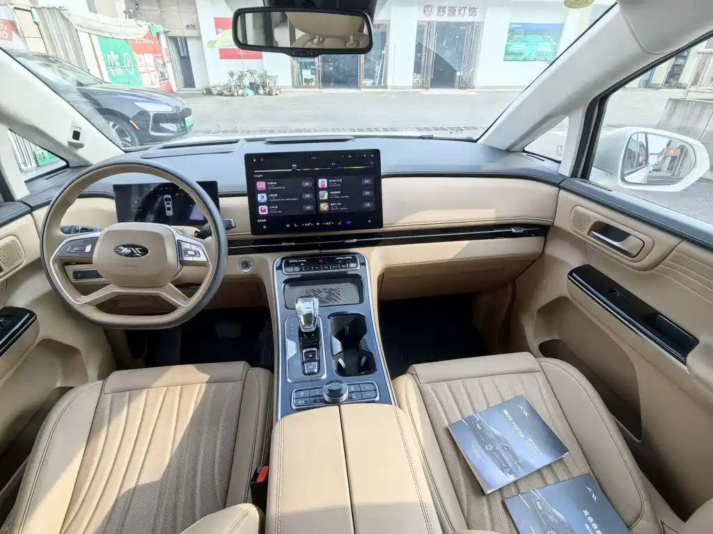 JAC Refine Refine RF8 PHEV 2024 — фото 12