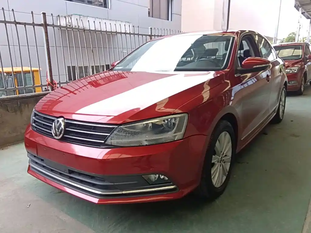 Volkswagen Sagitar 2015