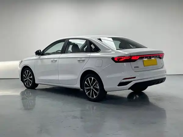 Geely Emgrand 2025