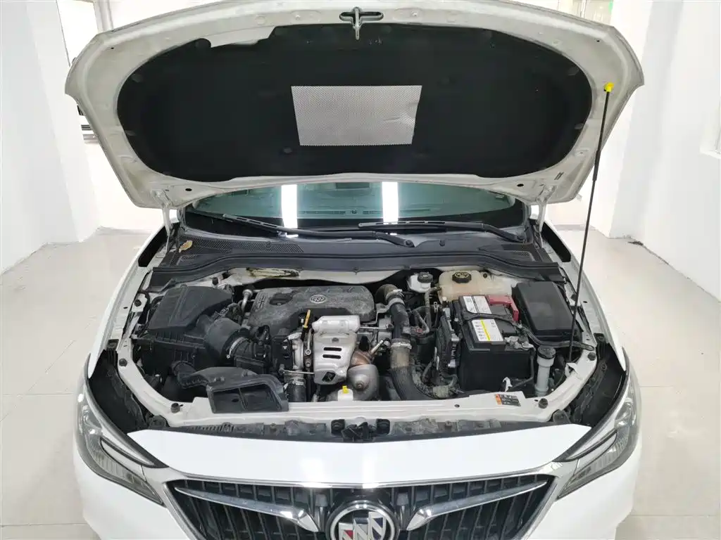 Buick Excelle 2018 — фото 16