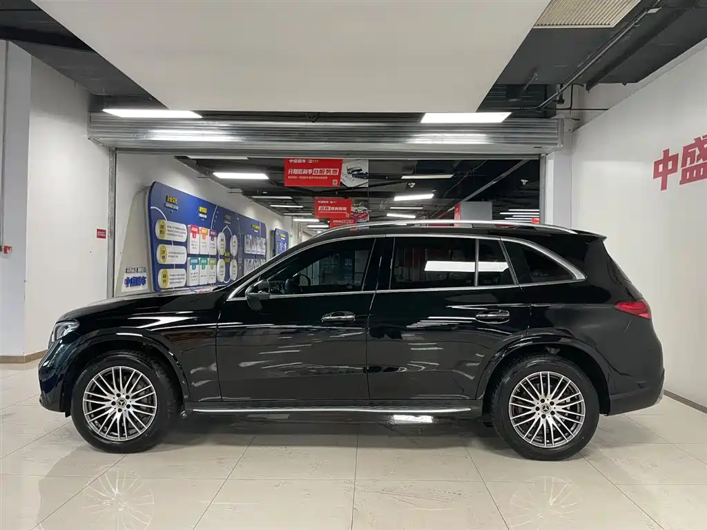 Mercedes-Benz GLC 2023