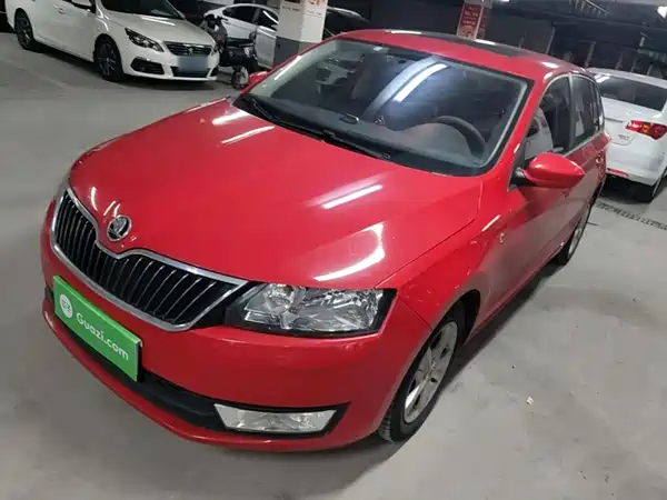 Skoda Rapid Spaceback 2015