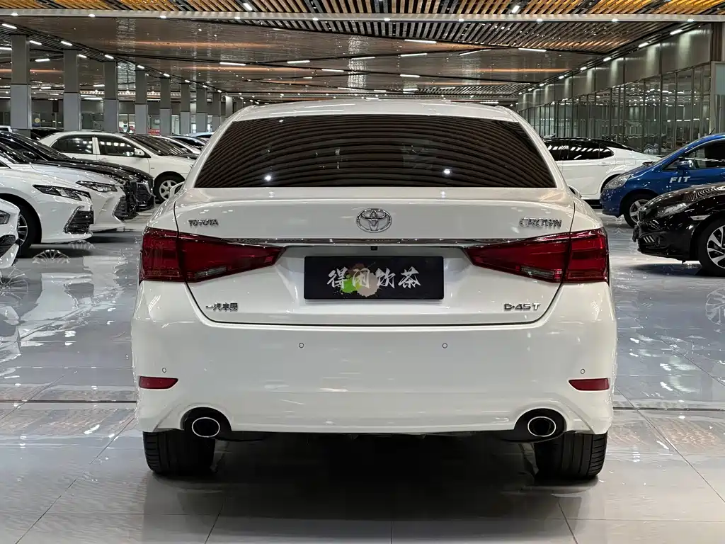 Toyota Crown 2018 — фото 22