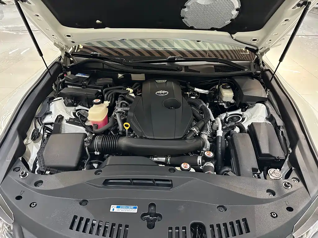 Toyota Crown 2018 — фото 20
