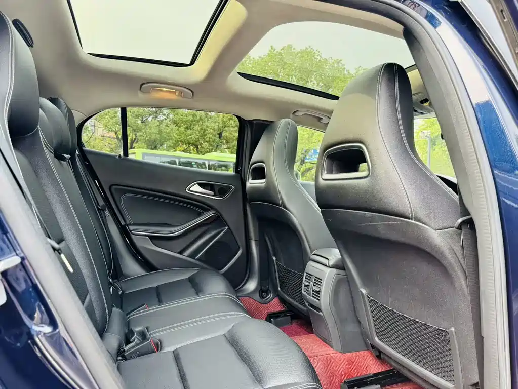 Mercedes-Benz GLA 2018 — фото 13
