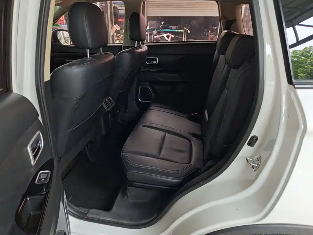 Mitsubishi Outlander 2019 — фото 17