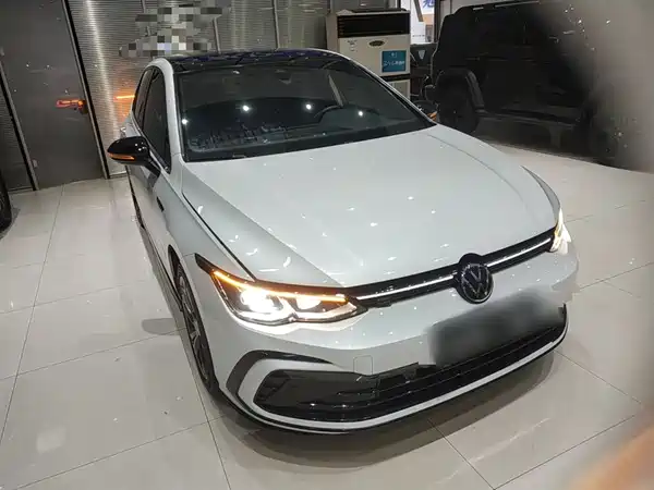 Volkswagen Golf 2021