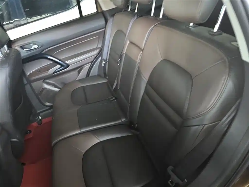 GAC Motor Trumpchi GS4 2016 — фото 17