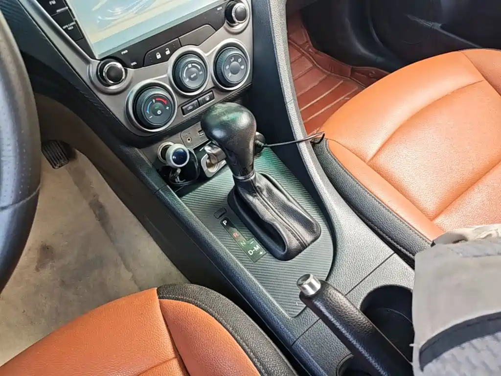Haima Vanda Electric 2015 — фото 14