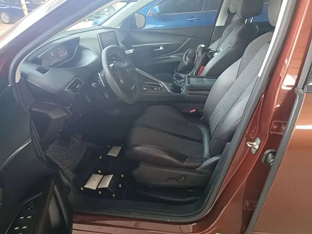 Peugeot 4008 2017 — фото 15