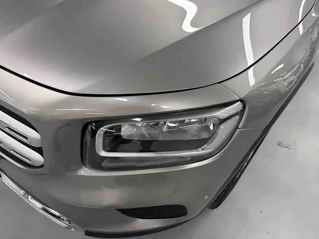 Mercedes-Benz GLB 2021
