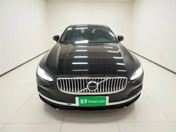 Volvo S90 2023