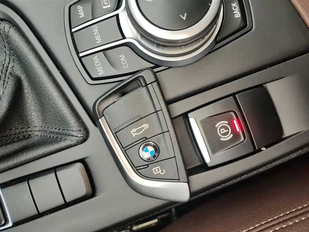 BMW X1 2021 — фото 9