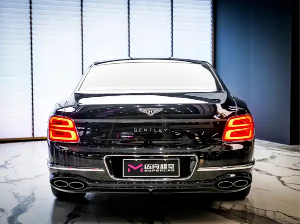 Bentley Flying Spur Plug-In Hybrid 2022