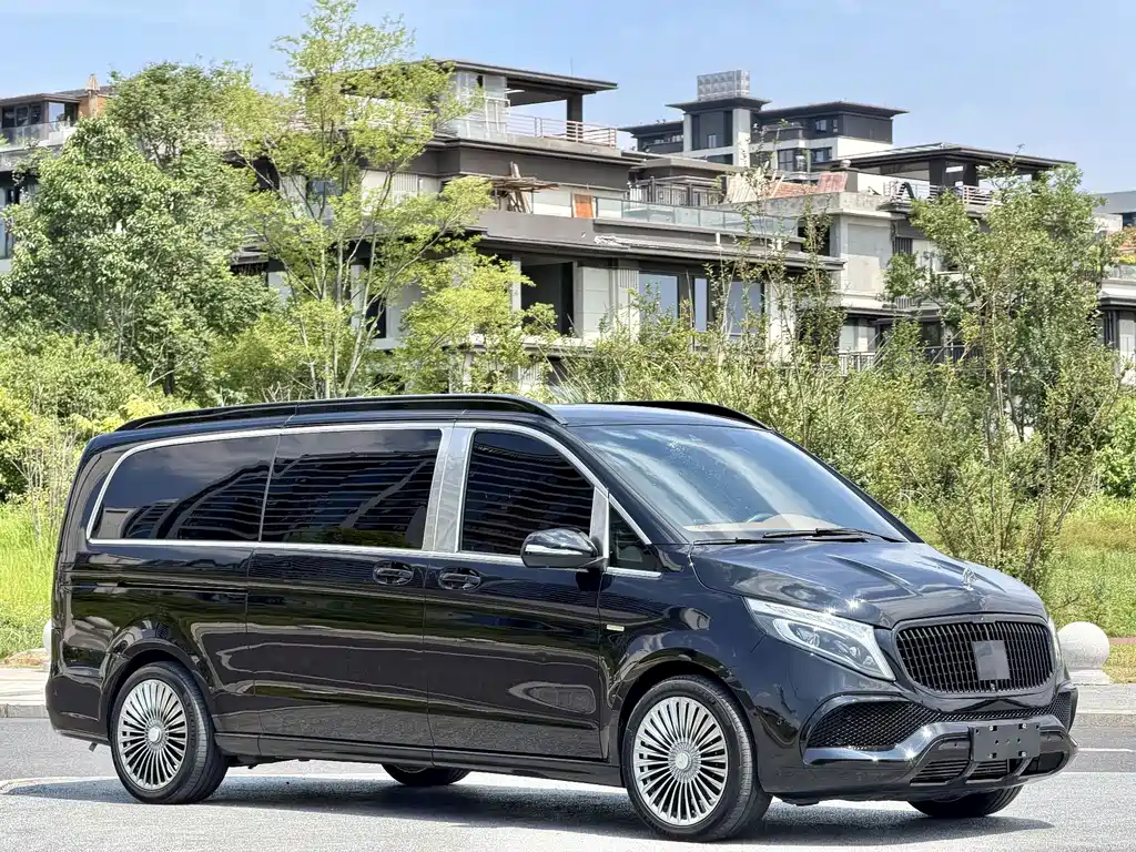 Mercedes-Benz V-Class 2022 — фото 2