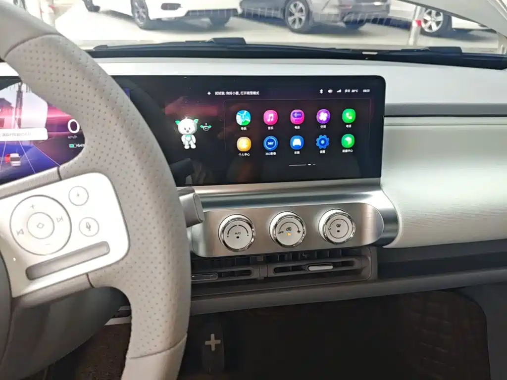Wuling Air ev Clear Sky 2023 — фото 13