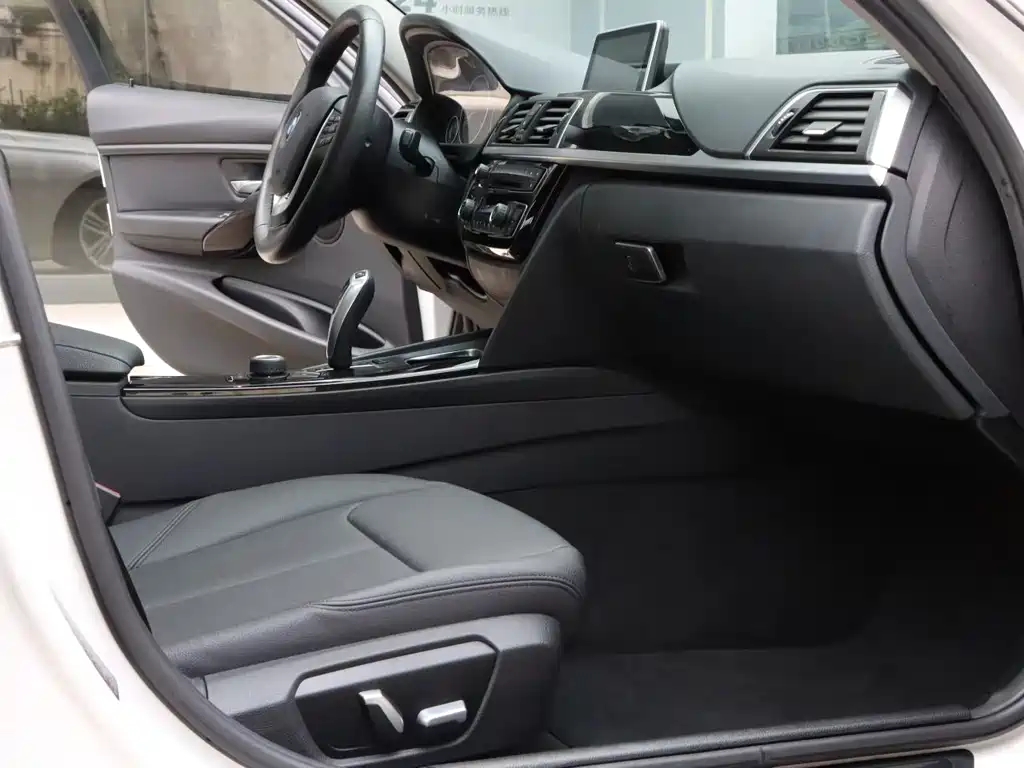 BMW 3 Series 2018