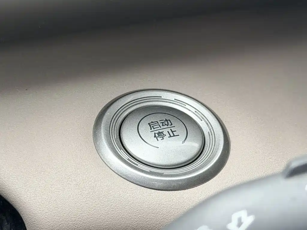 BYD Dolphin 2023 — фото 15