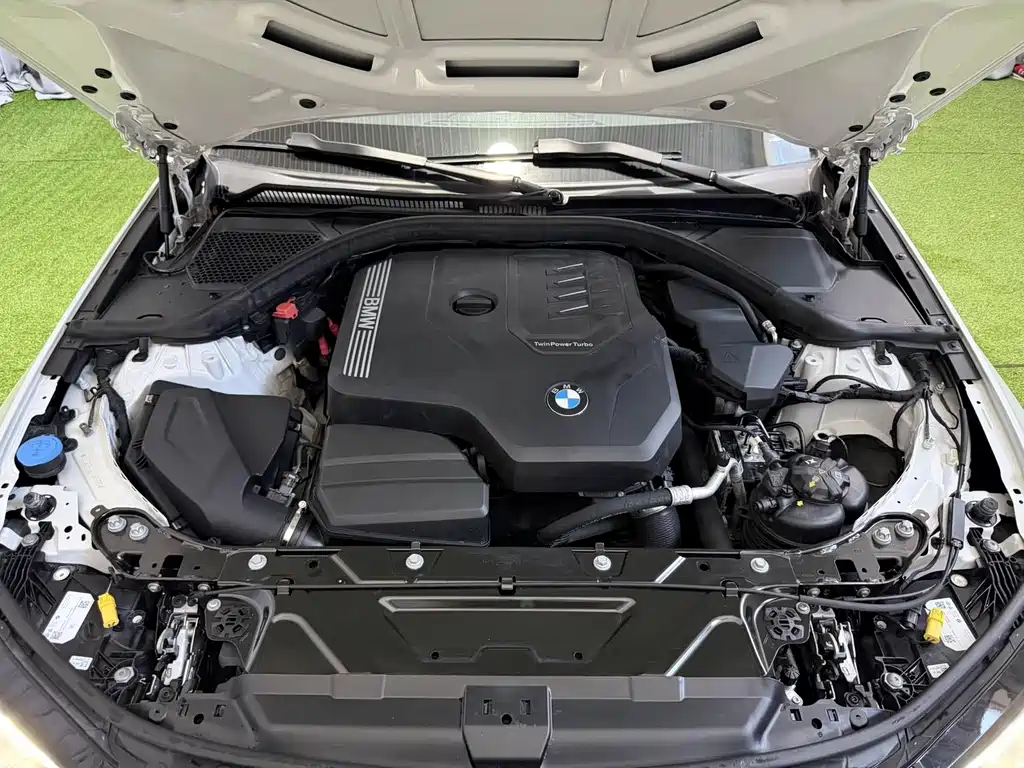 BMW 3 Series 2023 — фото 17