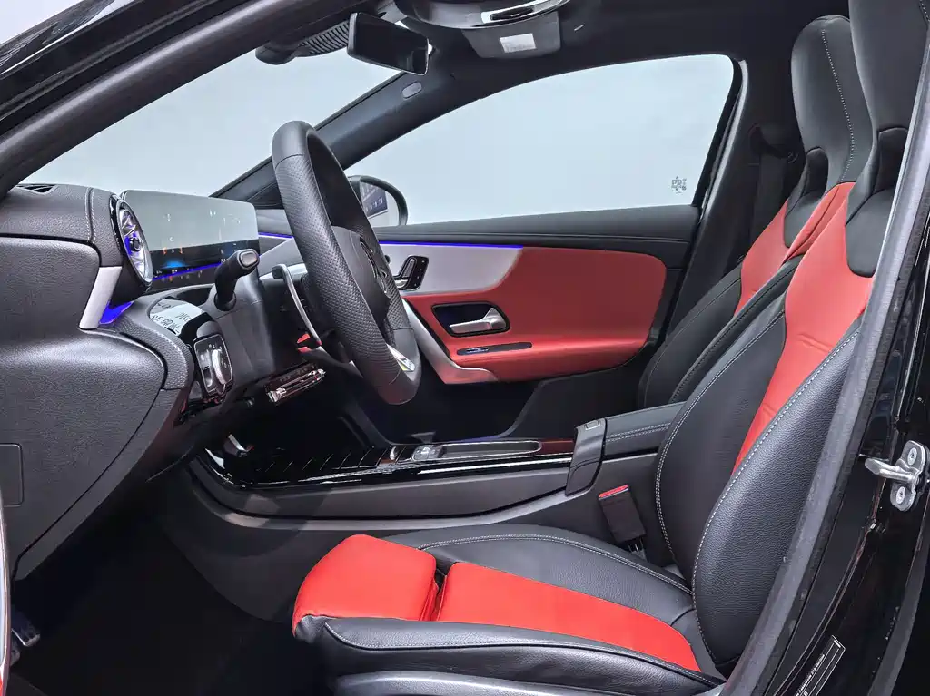 Mercedes-Benz A-Class AMG 2026 — фото 18