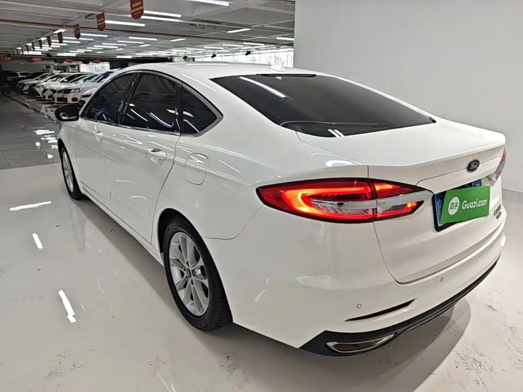 Ford Mondeo 2021 — фото 5
