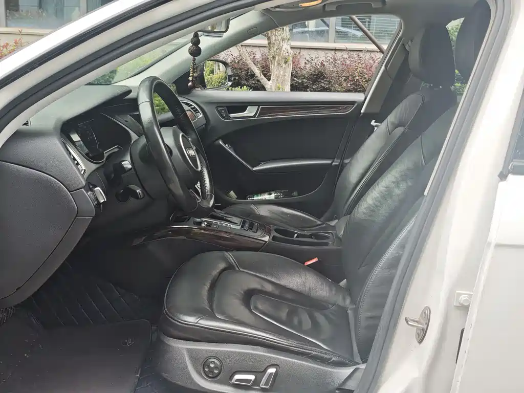 Audi A4L 2014